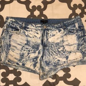 Distressed shorts